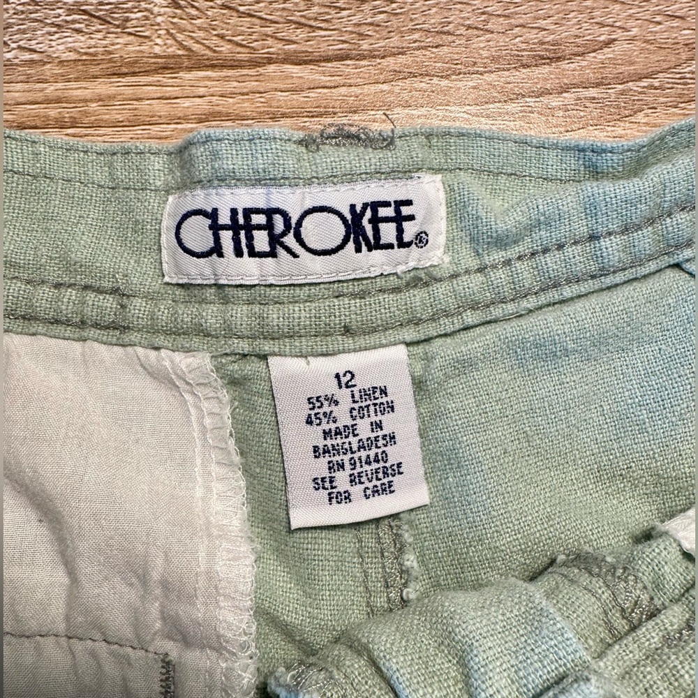 Vintage Cherokee Pleated Shorts - Picture 4 of 5